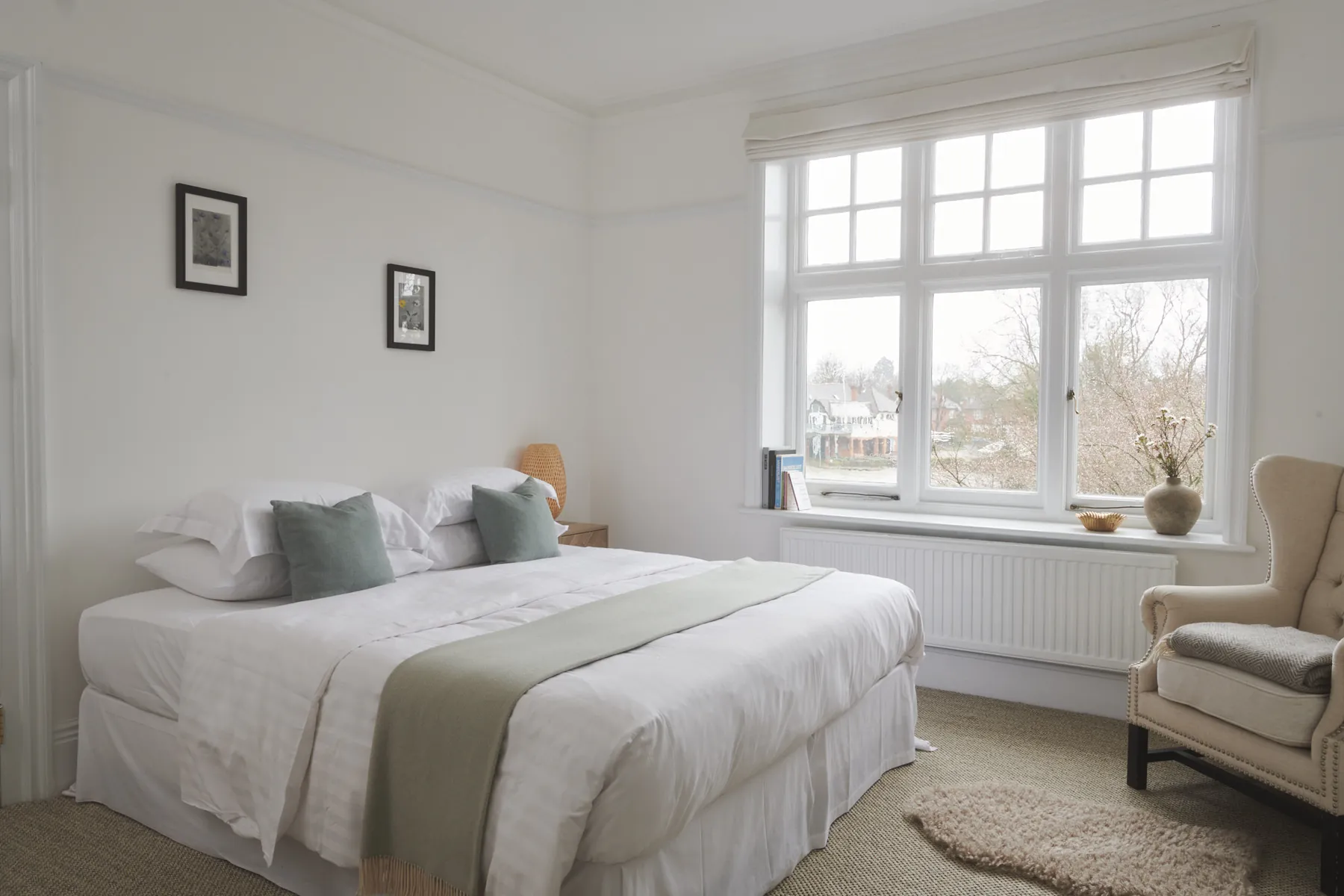Nympheas, a double room with a window onto the river