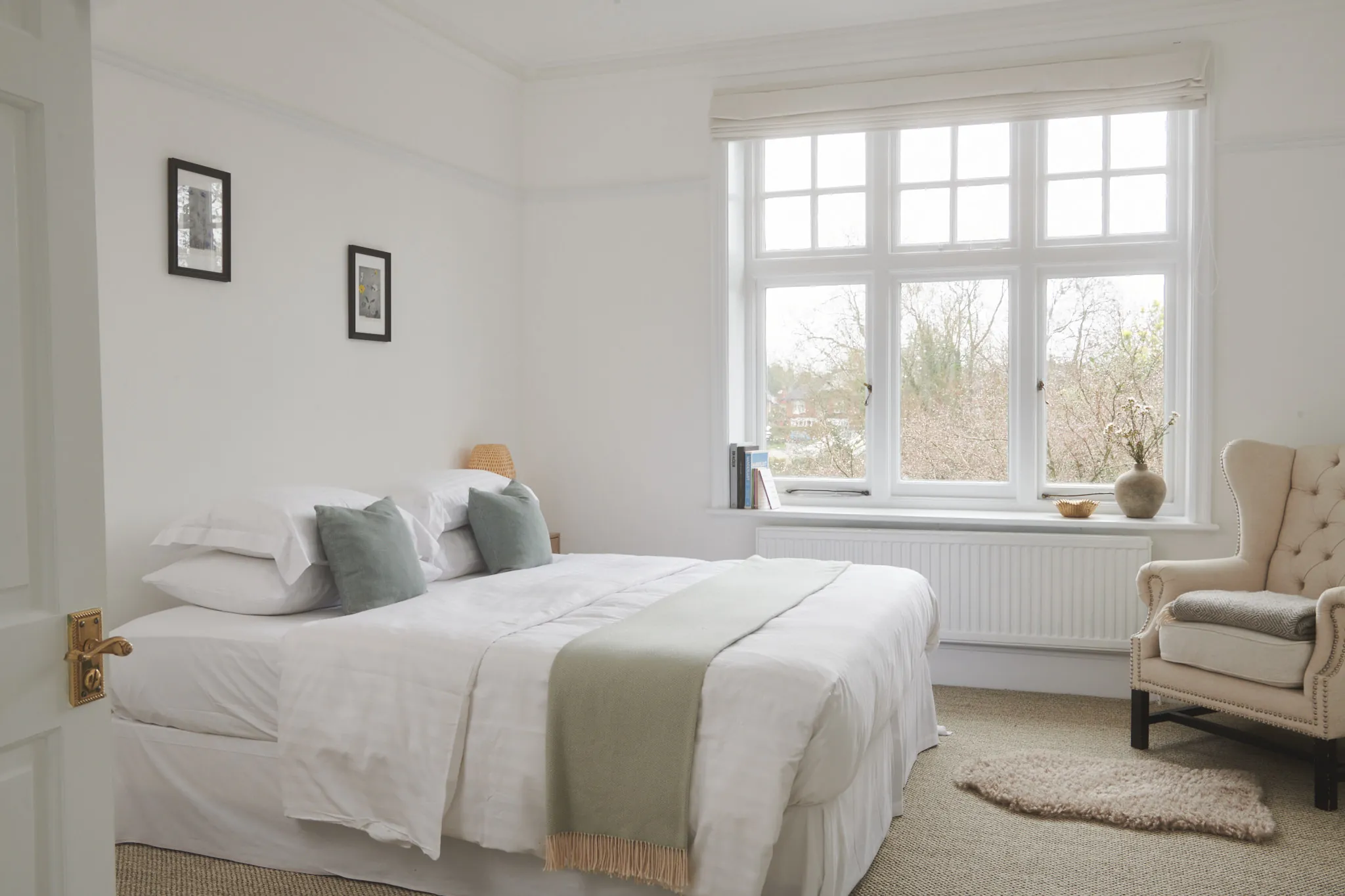 The bed and the window in Nympheas